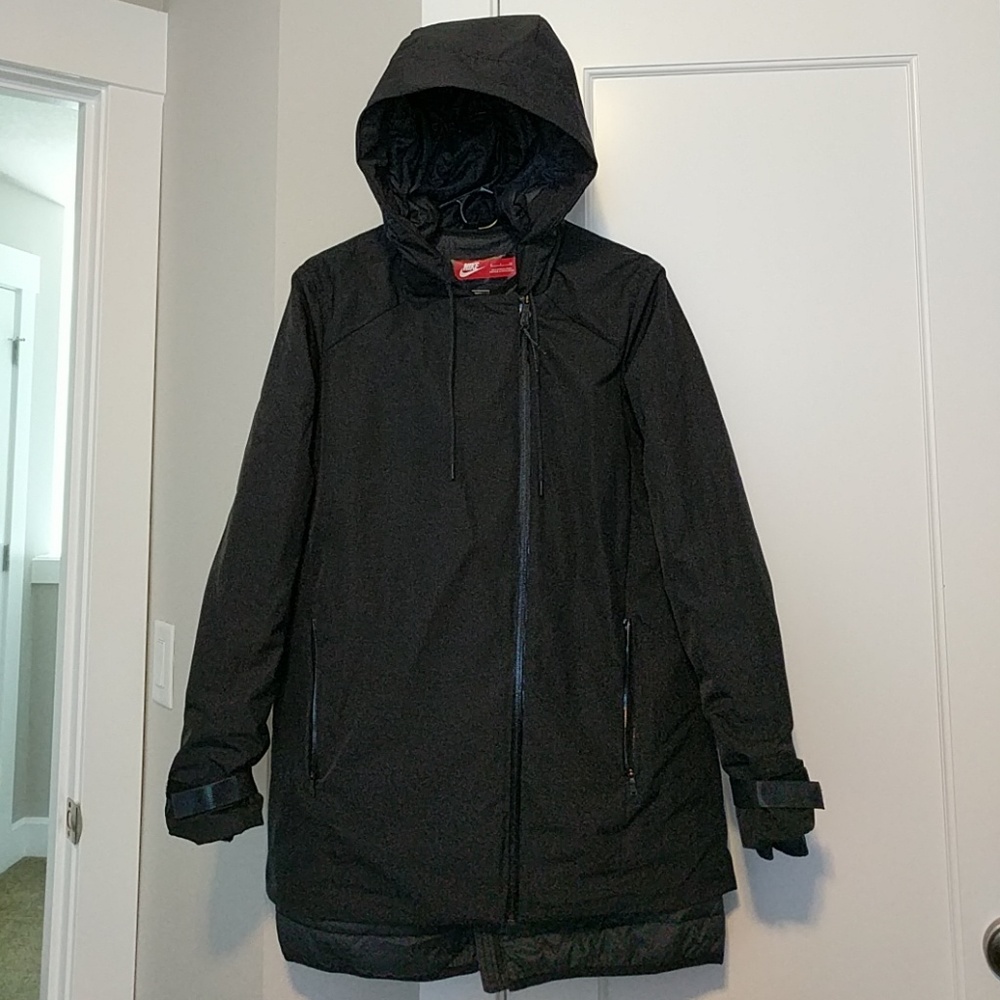 Nike dual-layered winter hooded jacket size S